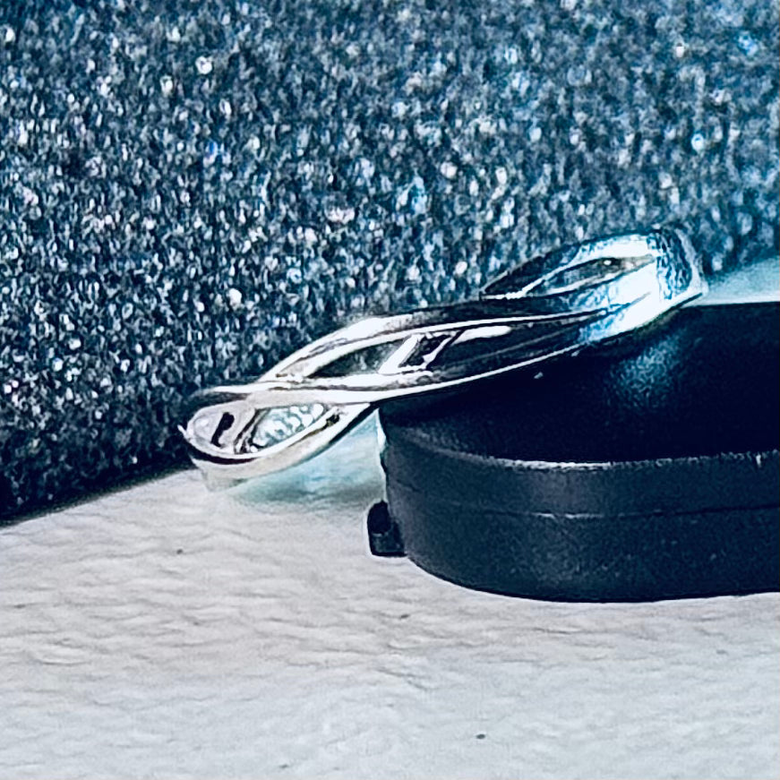 925 Sterling Silver Ring – Elegant Hypoallergenic Silver Ring with Star-Cut Zircon Amtikiss