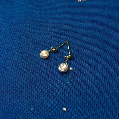Elegant Gold - Plated Freshwater Pearl Drop Earring – Minimalist Luxury Jewelry for Sensitive Skin - Amtikiss Casuals